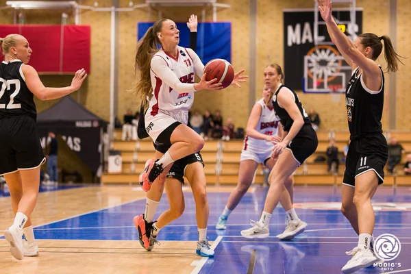 11 - Brahe, Linn Larsson, Forward