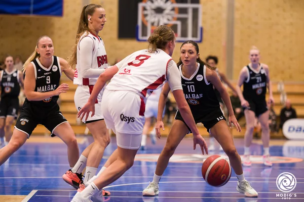 10, Melissa Yildirim, Guard